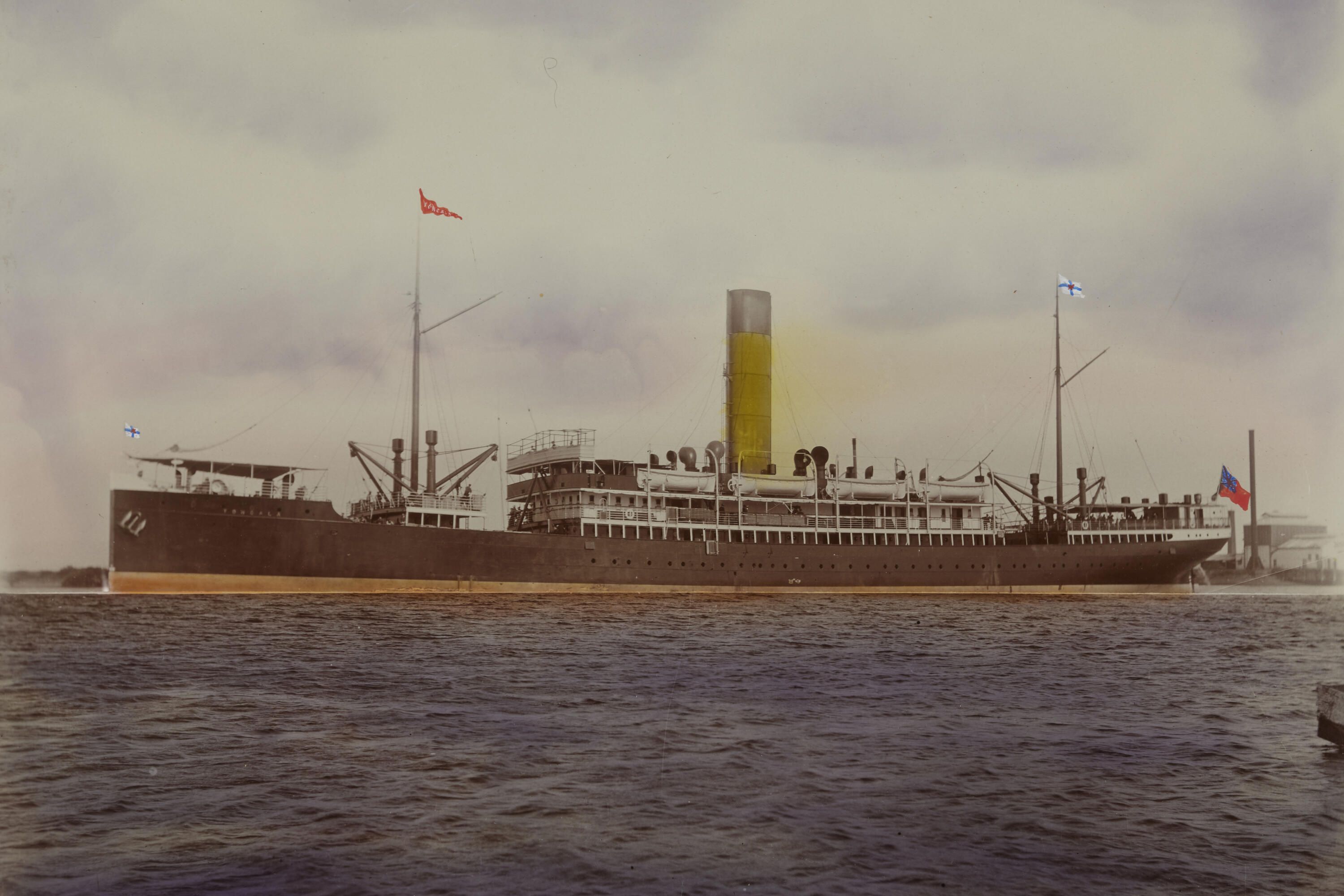 Photograph showing a steam ship with 1 funnel.